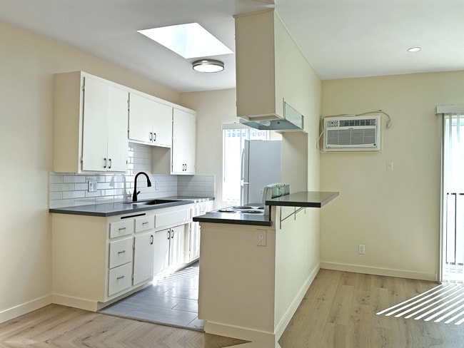 Photo - 2038 Holly Dr Unit 2