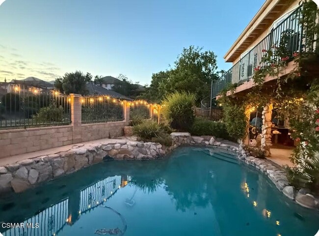 Building Photo - 379 S Greenway Ave