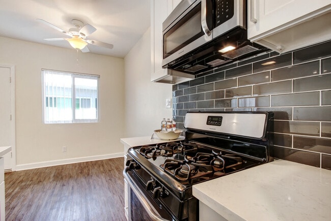 Photo - The Palm @ Valley Glen