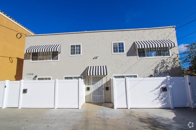 Building Photo - 1249 E. 3rd St. Rental