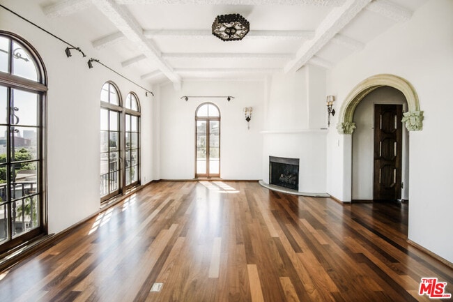 Photo - 1302 N Sweetzer Ave Unit 401