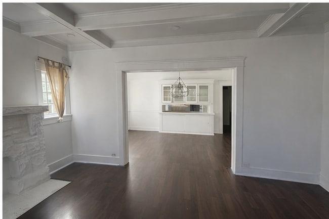 Photo - 1424 W 45th St