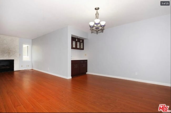 Photo - 1262 S Barrington Ave Unit 203