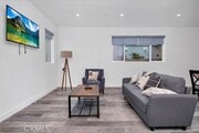 Photo - 1342 N Kenmore Ave Townhome