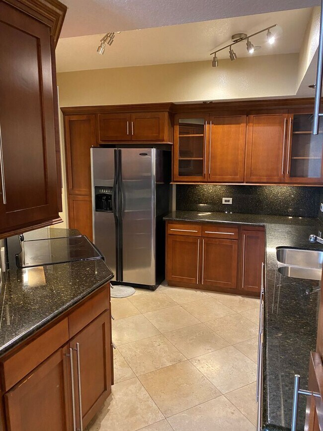 Photo - Dual Master 2 Bed 2.5 Bath - Walk-up townh...