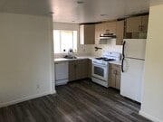 KITCHEN - 2418 Loma Vista Pl Unit 1