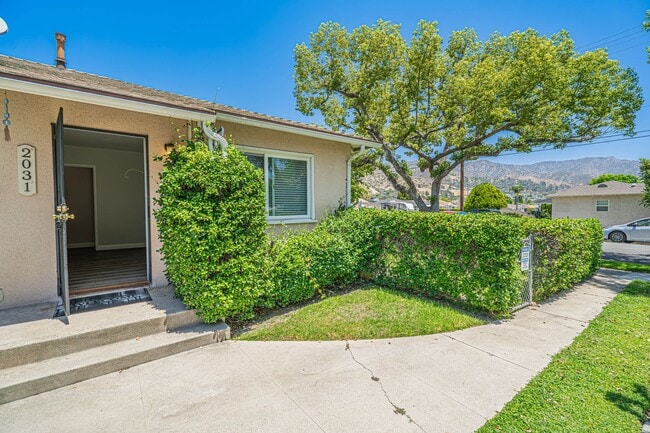 Photo - 2031 N Parish Pl