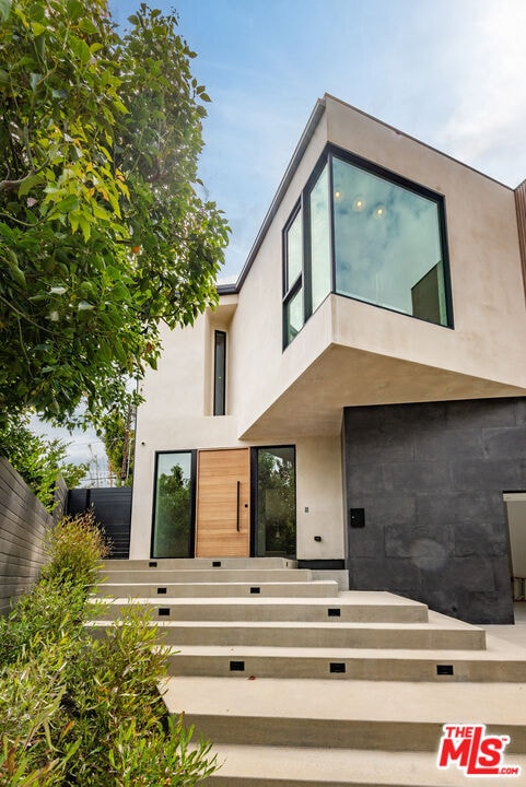 Photo - 1030 Centinela Ave