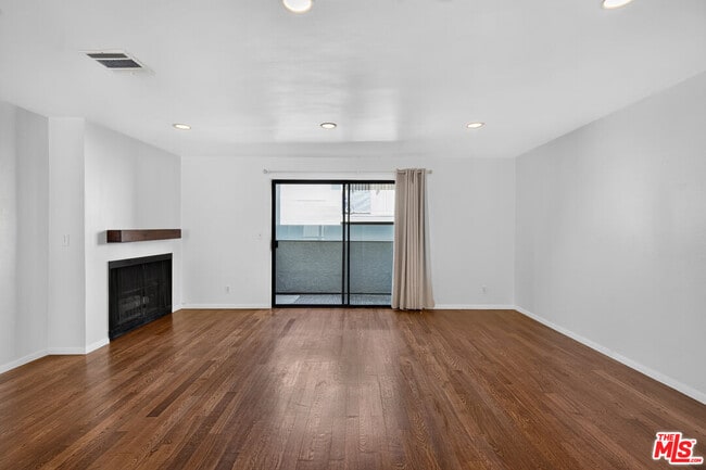Photo - 2519 Kansas Ave Unit 102