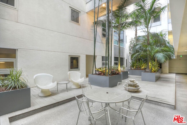 Photo - 630W W 6th St Unit 406