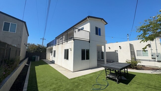 Building Photo - 5474 Dorothy Dr