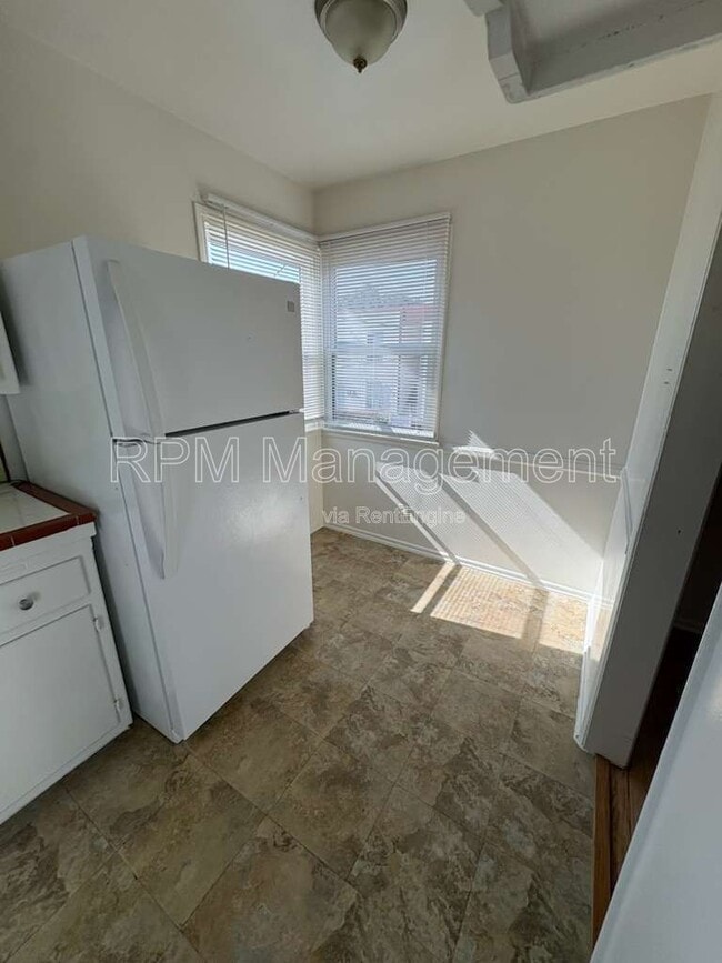 Photo - 124 S Park View St Unit 6