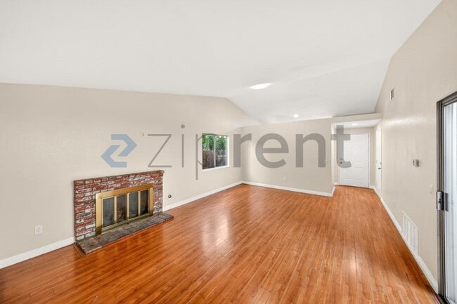 Photo - 14359 Parkwood Dr