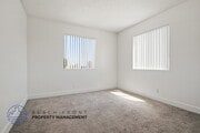 Photo - 1555-1557 Carson St. Apartments