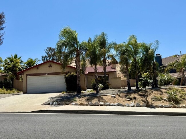 Building Photo - Lovely 3 bd, 2 bath in Moreno Valley