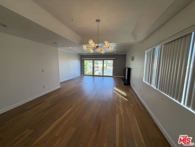 Photo - 1247 Barry Ave Unit 401