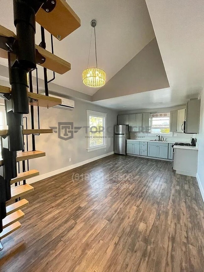 Photo - 643 S 31st St Unit 4