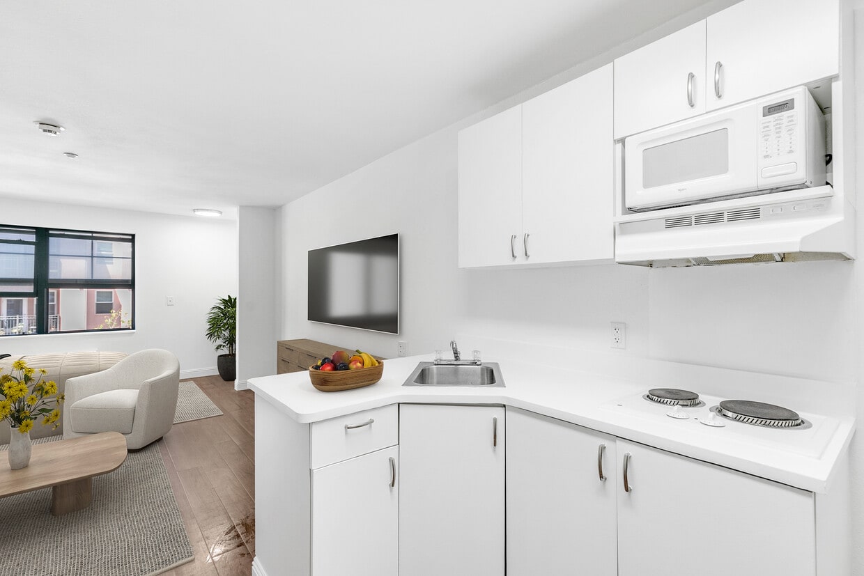 Floor Plan - Studio + 1 Bath