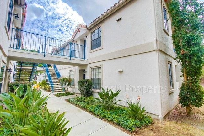 Building Photo - 10331 Azuaga St Unit #228