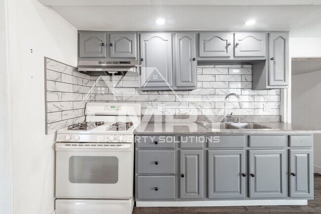 Photo - 11900 Firestone Blvd Unit 11900