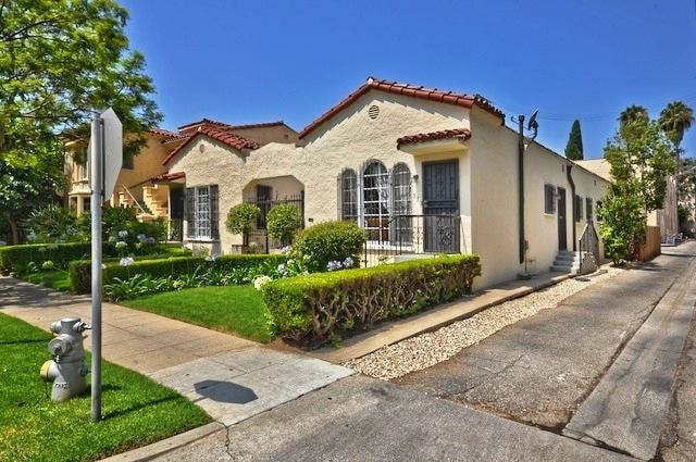 Photo - La Peer Apartments