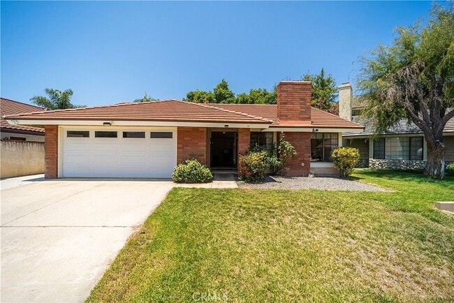 Building Photo - 3 Bonanza Ct