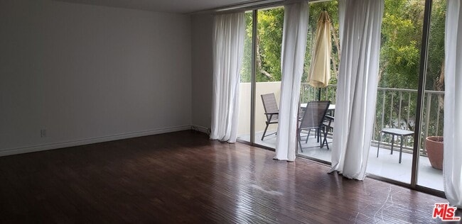 Photo - 2170 Century Pk E Unit 307