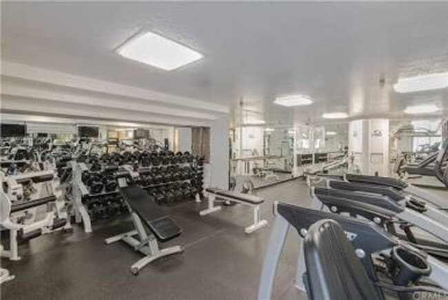 Building Photo - 2bed 2bath in Los Angeles Unit 318