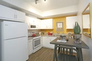 1 BR, 1 BA - 743 SF - Stone Creek Apartments