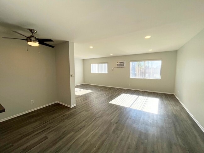 Photo - 2039 North Las Palmas Ave