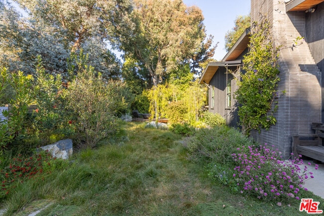 Photo - 746 Marco Pl