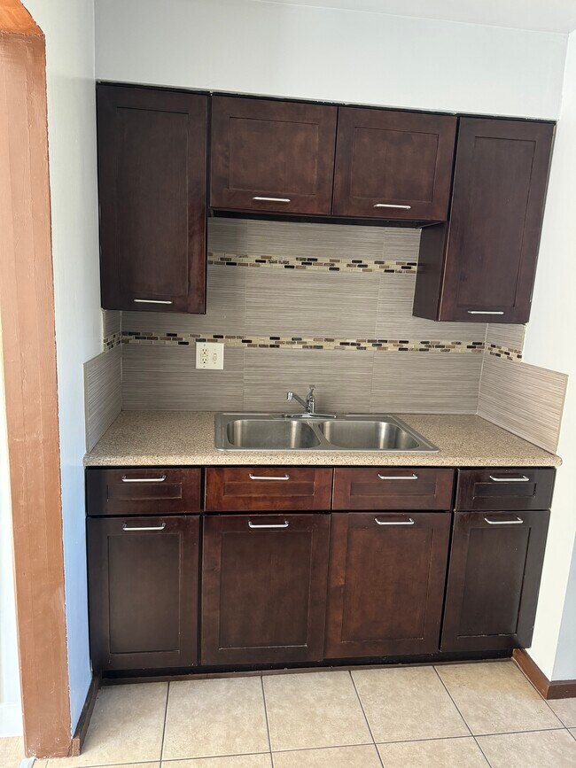 Photo - 732 E Olive Ave Unit Large single for rent