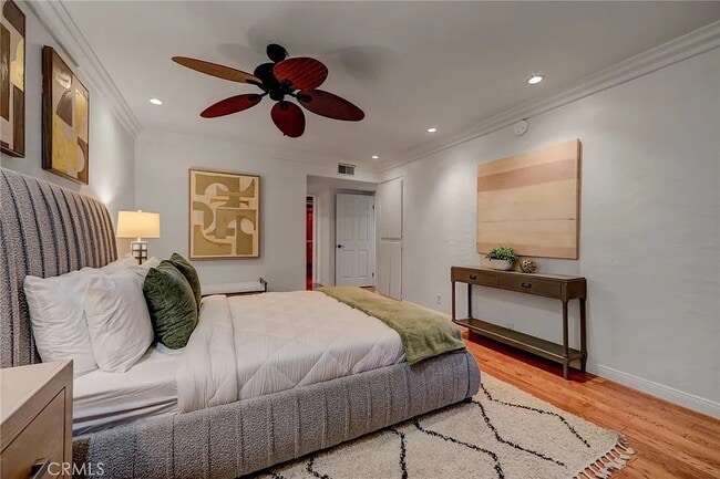 Photo - 15335 Magnolia Blvd Unit 216