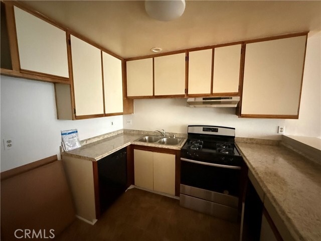 Photo - 14758 Magnolia Blvd Unit 104