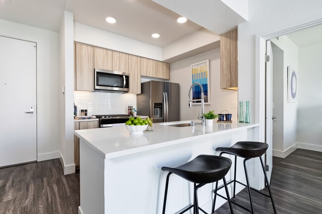 Photo - Living at Santa Monica