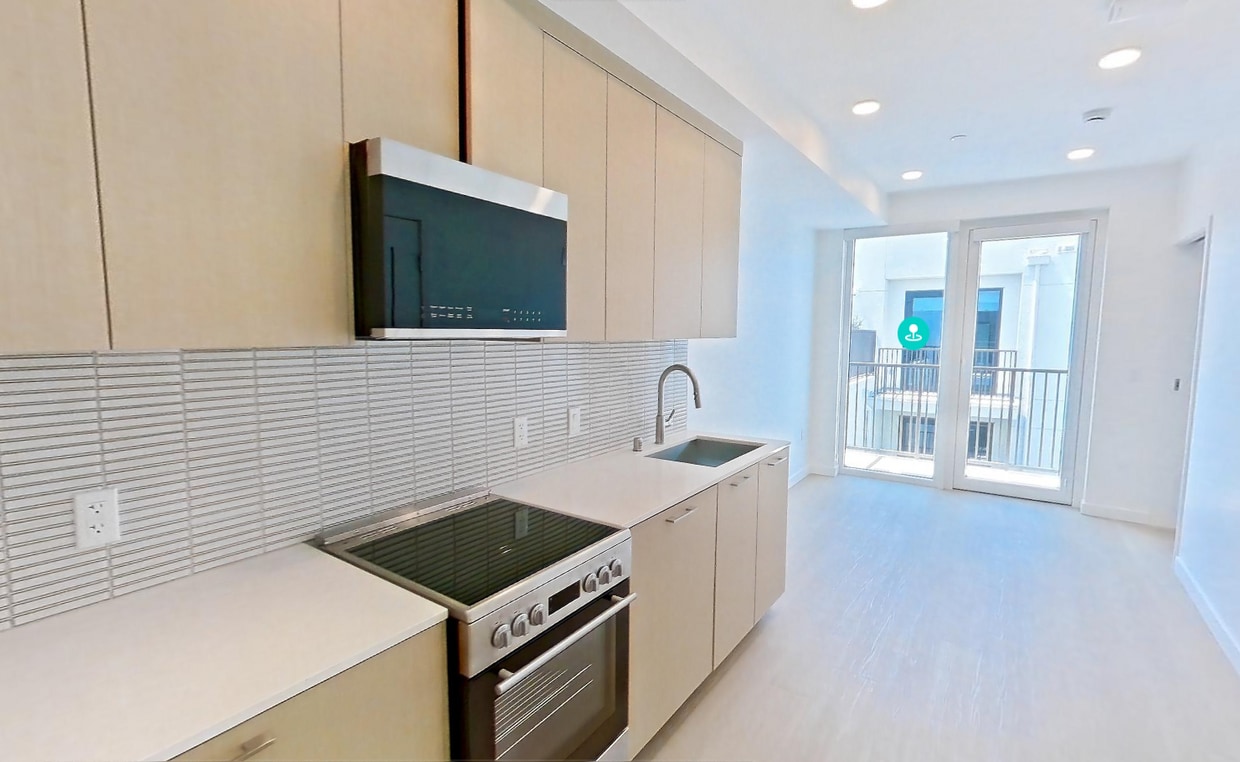3D Tour - The Santa Monica Collection - 1430 Lincoln