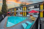 Photo - Newly renovated studio apartment with park... Unit E