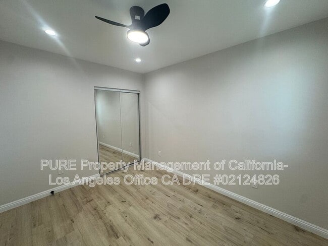 Photo - 670 W 2nd St
