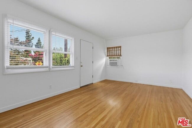Photo - 3210 Edward Ave