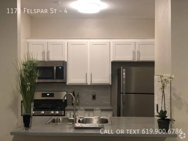 Building Photo - 1171 Felspar St Unit 4 Rental