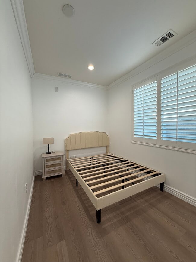 Photo - 16004 Cascade Dr