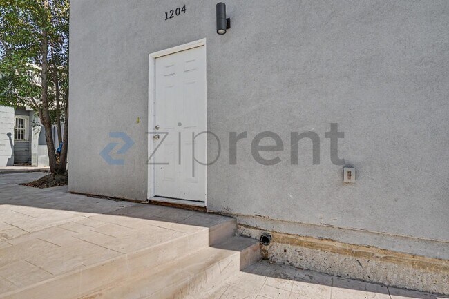 Photo - Unit