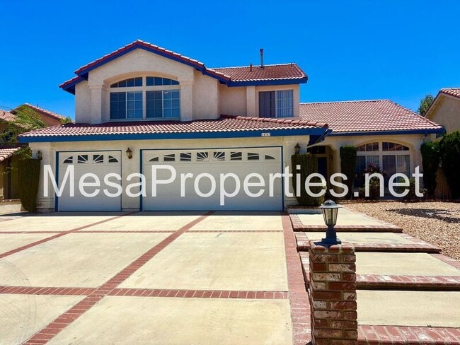 Building Photo - 14383 La Crescenta Ave