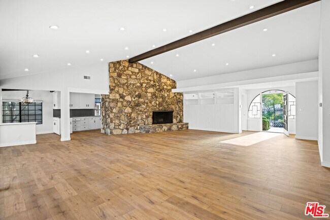 Photo - 2254 Stradella Rd