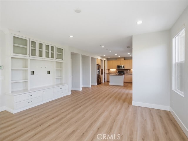 Photo - 1 Vantis Dr