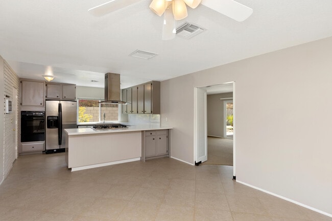 Photo - 72896 Tamarisk St