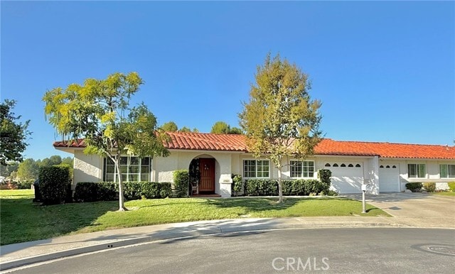 Building Photo - 23611 Vía Storni