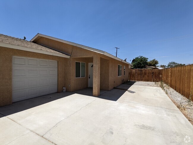 Building Photo - 7154 Barberry Ave Rental