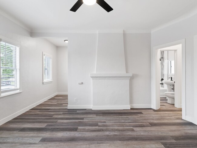 Photo - 608 W 6th St Unit 08