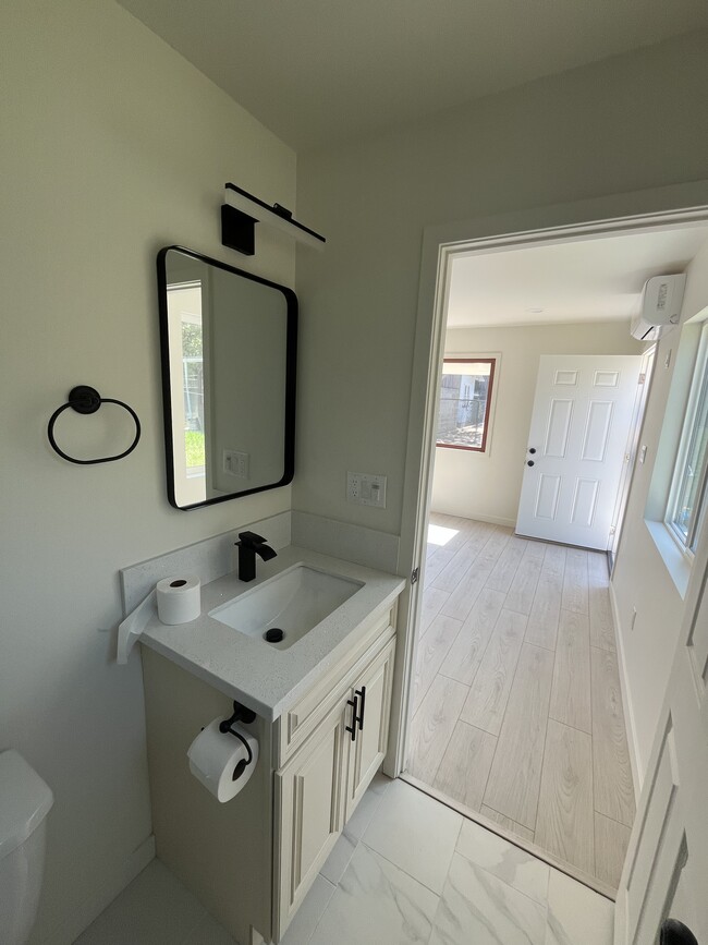 Photo - 14629 Haynes St